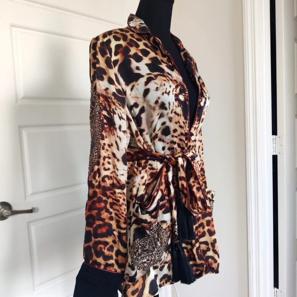 Shahida Parides  Silk leopard jacket with belt - size S/M